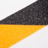 Lepiaca páska - protišmyková - 5 m x 25 mm - žltá / čierna