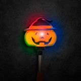 Halloweenska LED lampa - tekvica na pružine - na batérie