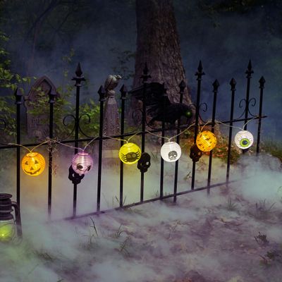 Halloweenská sveteľná reťaz z lampiónov - 7,5 x 150 cm - 2 x AA batérie